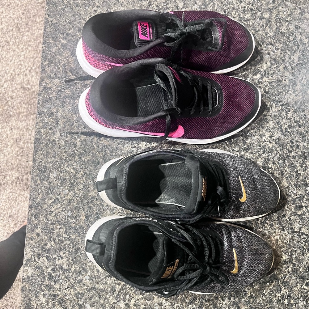 Nike Size 8 And Size 8:5. - image 3